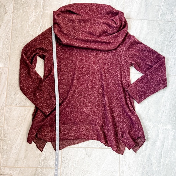 Soft Surroundings Burgundy Marled Cowl Neck Long Sleeve Asymmetrical Hem Size S - Picture 6 of 8